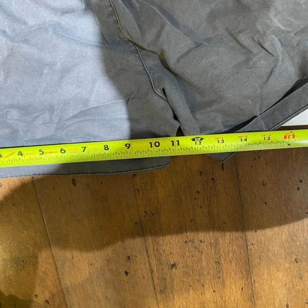 Old Navy Grey shorts‎ size S